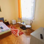 Balaton Panzio Bed & Breakfast 3*
