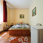 Balaton Panzio Bed & Breakfast 3*