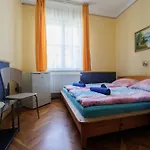 Balaton Panzio 3*