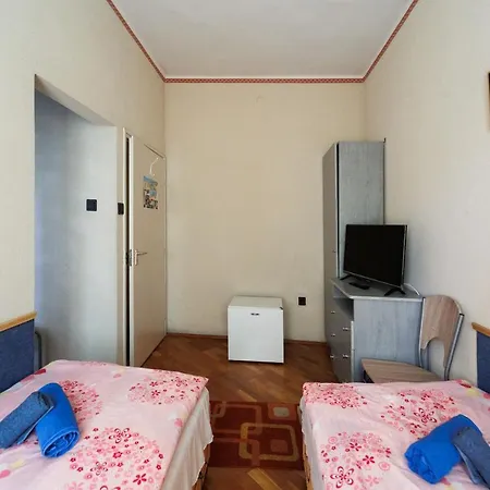 לינה וארוחת בוקר Balaton Panzio