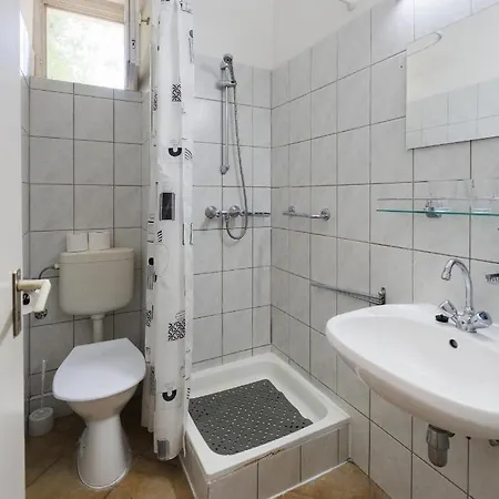 Balaton Panzio לינה וארוחת בוקר שיופוק