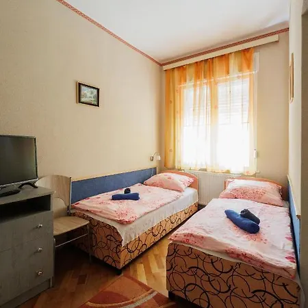 Balaton Panzio ベッド・アンド・ブレックファスト シオーフォク