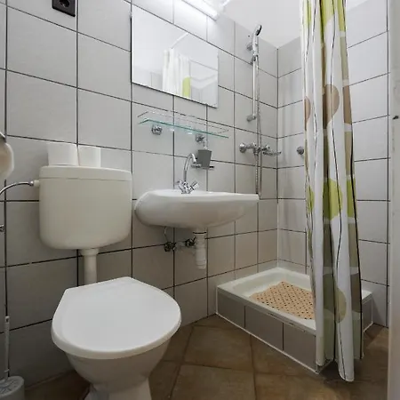 Balaton Panzió Bed and breakfast