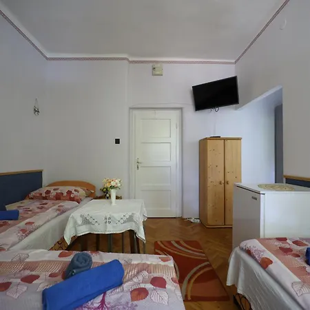 Balaton Panzio לינה וארוחת בוקר שיופוק