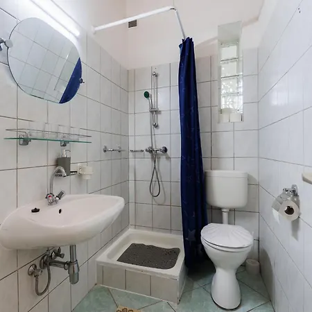 Balaton Panzió Bed and breakfast 3*